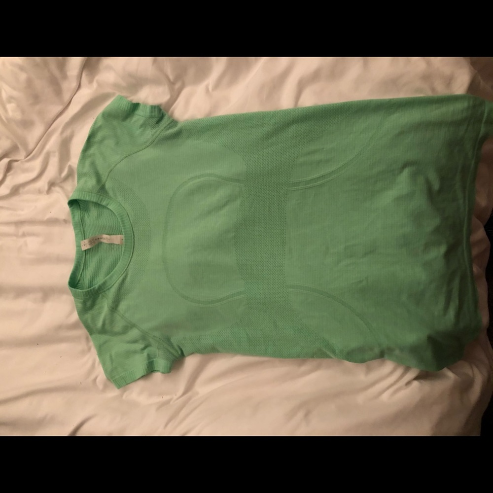 Lululemon Swiftly tech short sleeve crew size 6